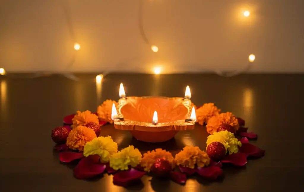 Chaturmukhi Hand-Painted Diya (Set of 2)